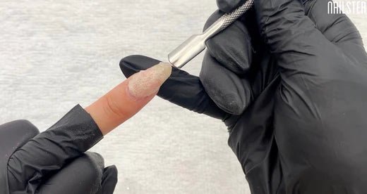 Fjerning med magic remover - Nailster Norway