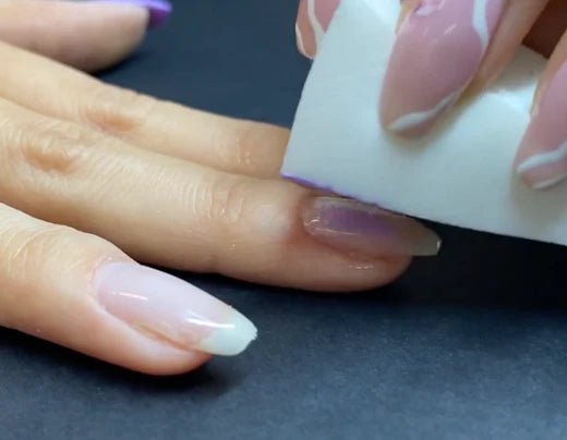 Ombre look med nail art svampe - Nailster Norway