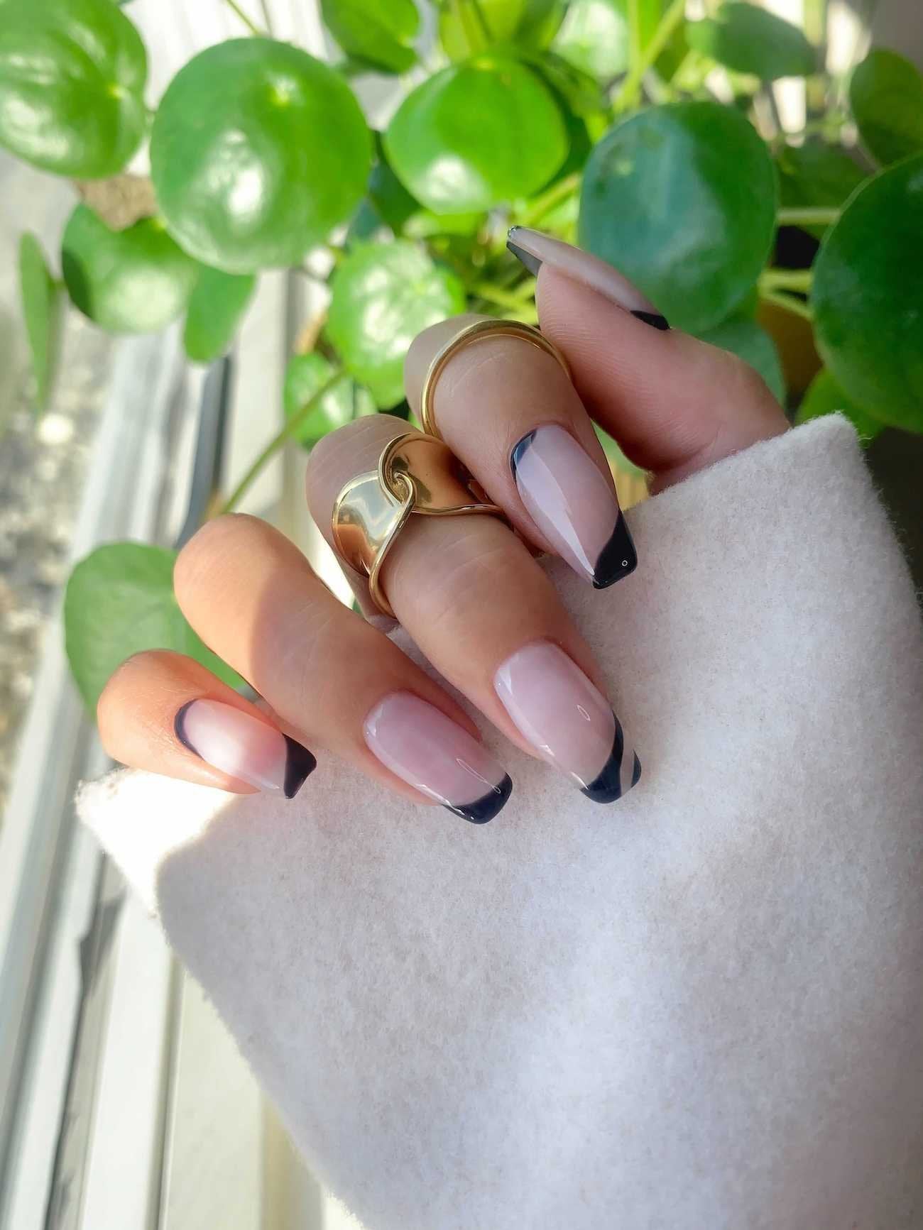 Shop the look "Black Details Look"