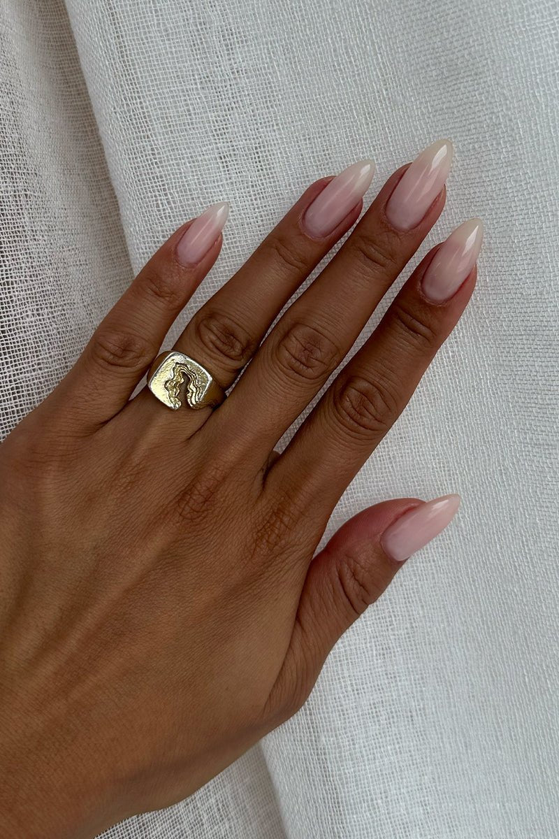 Bare Blush · 473