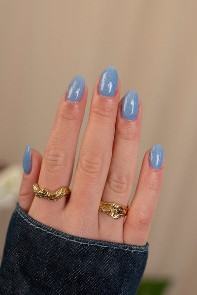 Blue Ice Glitter  · 444 - Hand