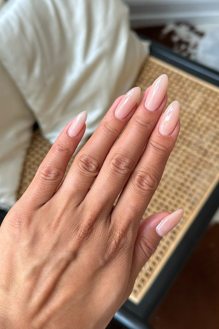 Cashmere Kiss · 475 – Liquid Builder Gel fra Nailster, bilde 3