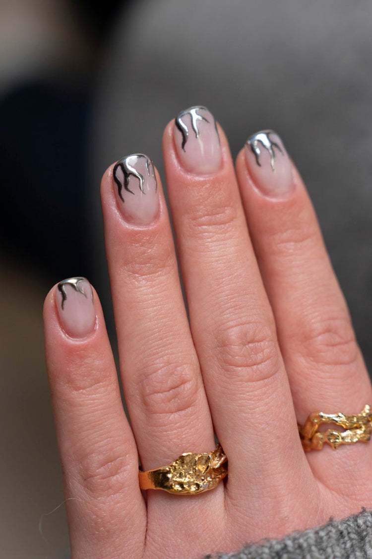 Chrome Flames – Gel Polish Look fra Nailster