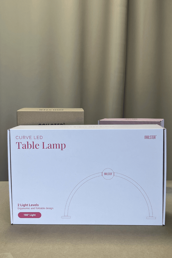 Curve LED Bordlampe