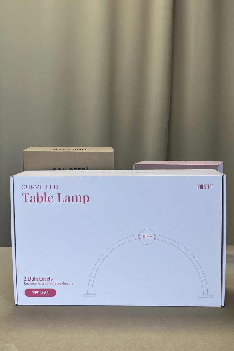 Curve LED Bordlampe