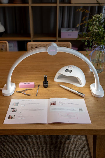 Curve LED Bordlampe