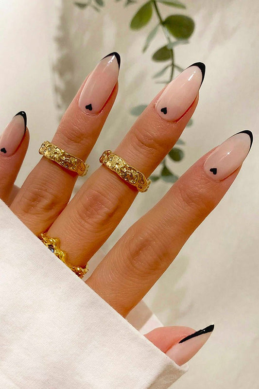 French Black Hearts Look | Nailster Norway