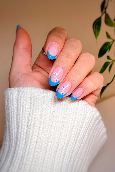 I am Blue  · 73 - Hand