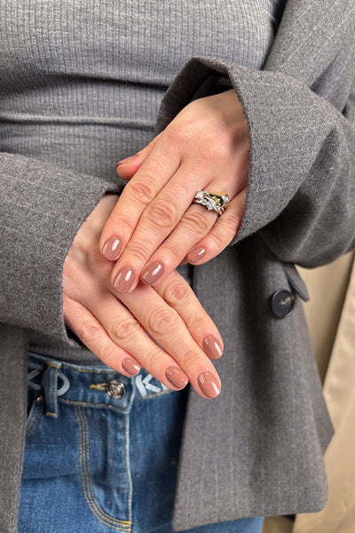 Lilac  · 100 - Hand