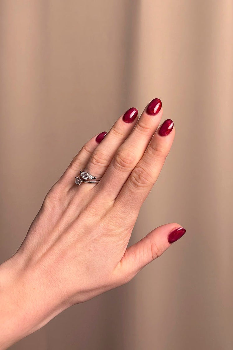 Red Flare Cat Eye · 472 – Gel Polish Cat Eye fra Nailster, bilde 3